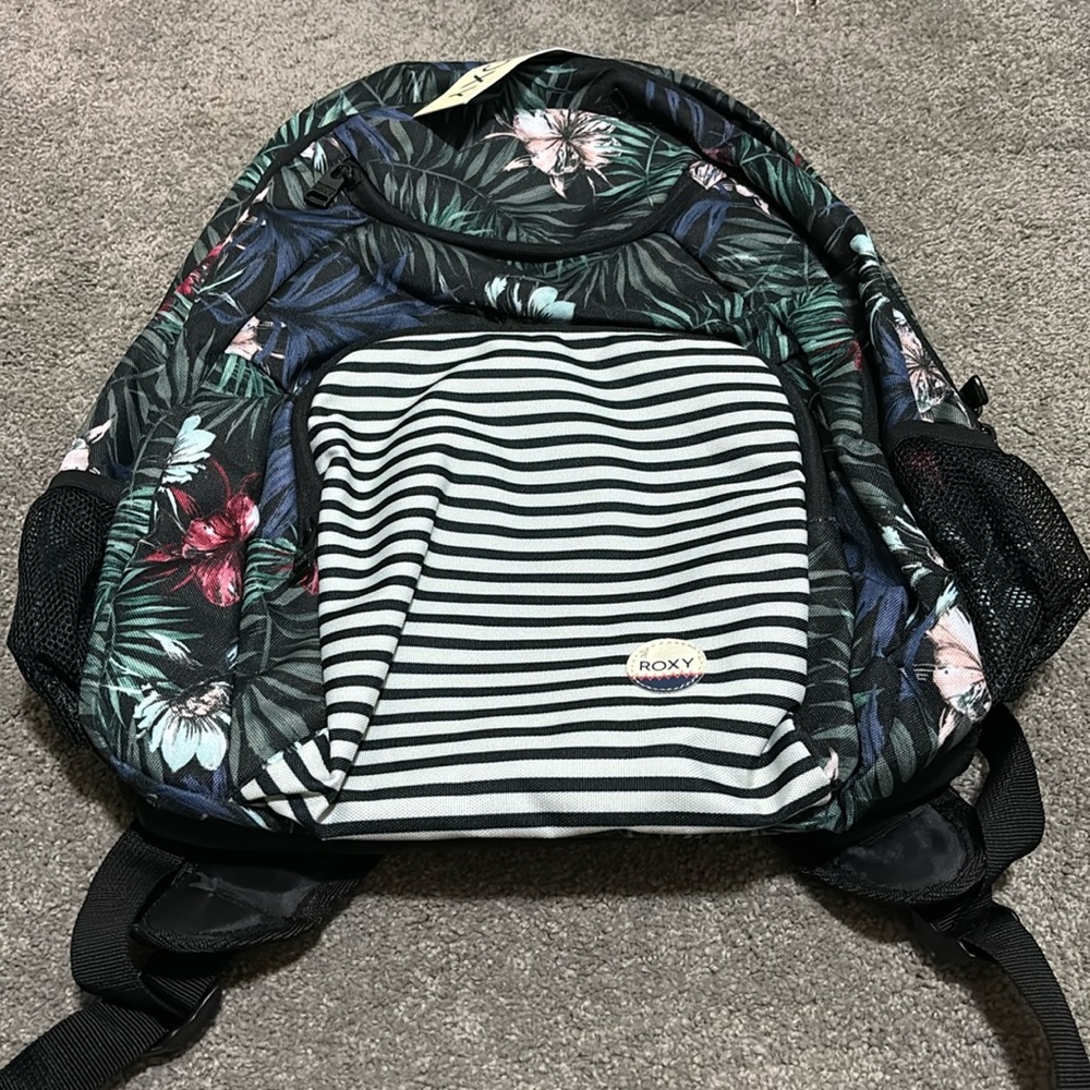 BNWT Roxy back pack